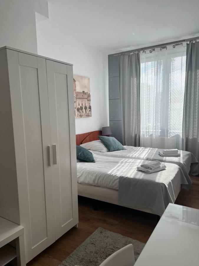 טורק Hotel Turkovia מראה חיצוני תמונה