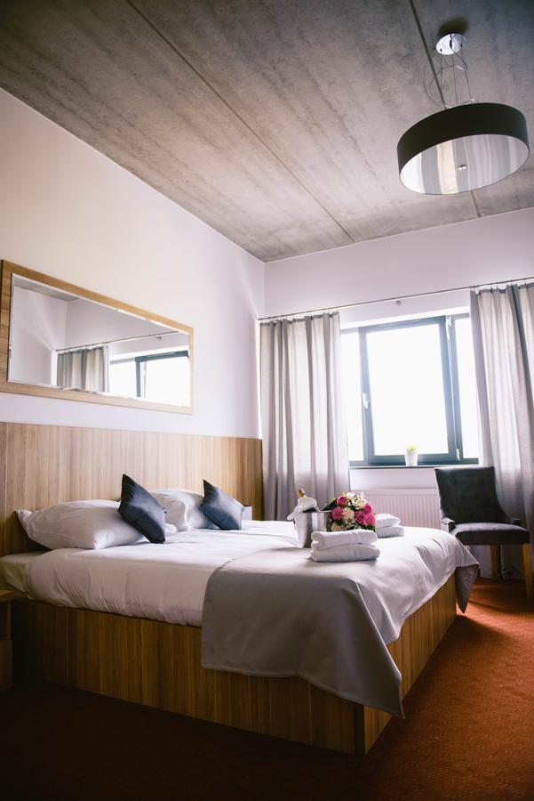 טורק Hotel Turkovia מראה חיצוני תמונה