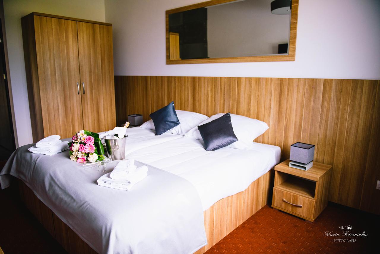 טורק Hotel Turkovia מראה חיצוני תמונה
